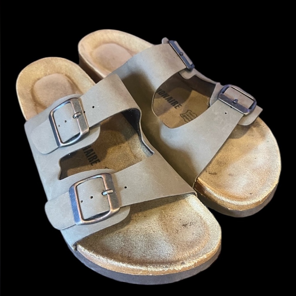 Cushion, air, ladies, sandal size 8 1/2 excellent condition Tan colored